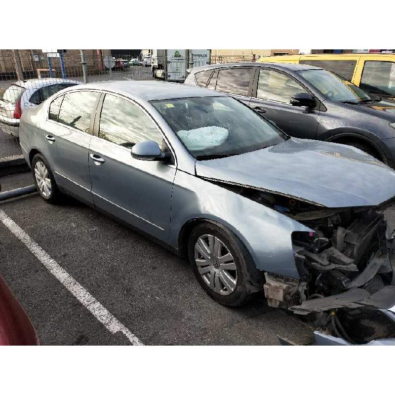 VOLKSWAGEN PASSAT BERLINA (3C2)