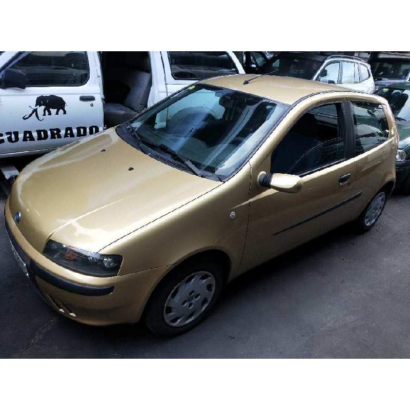 FIAT PUNTO BERLINA (188)