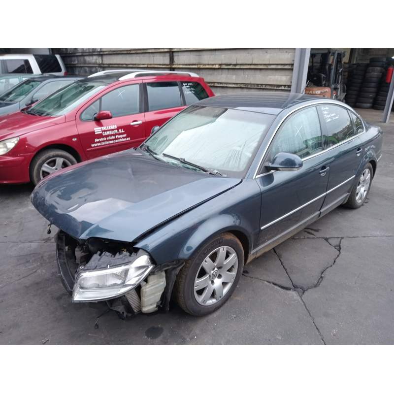 VOLKSWAGEN PASSAT BERLINA (3B3)