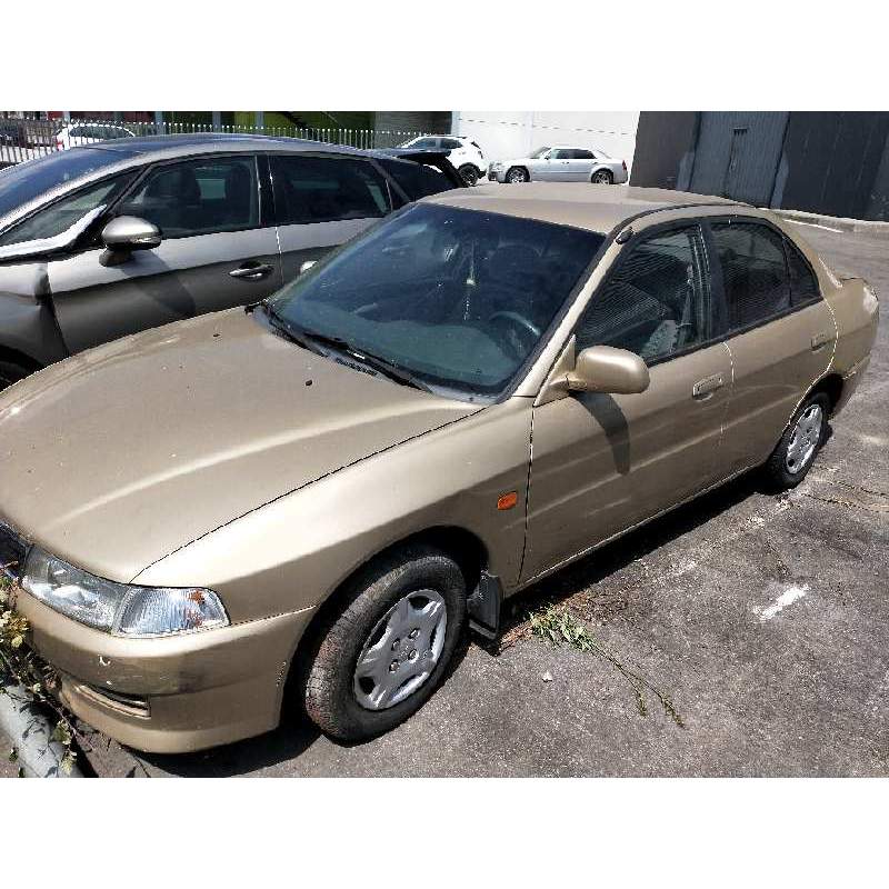 MITSUBISHI LANCER BERLINA (C60A/C70A)