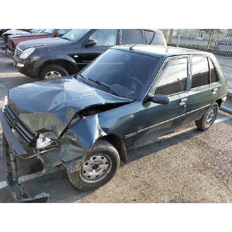 PEUGEOT 205 BERLINA