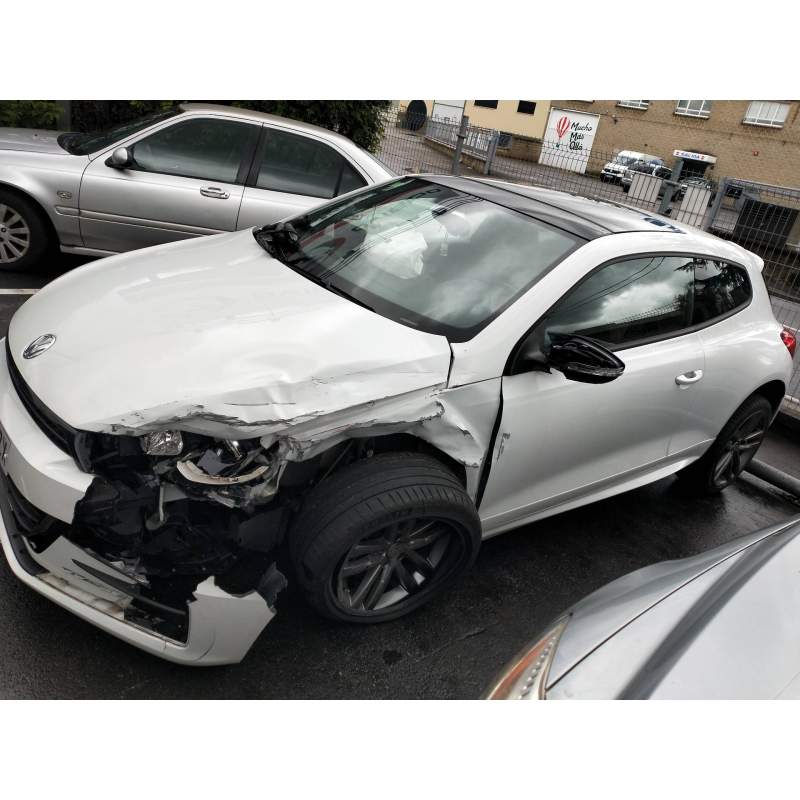 VOLKSWAGEN SCIROCCO (138)