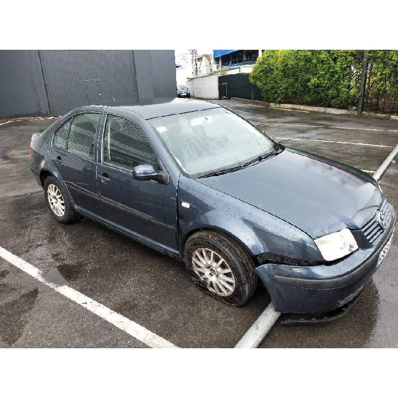 VOLKSWAGEN BORA BERLINA (1J2)