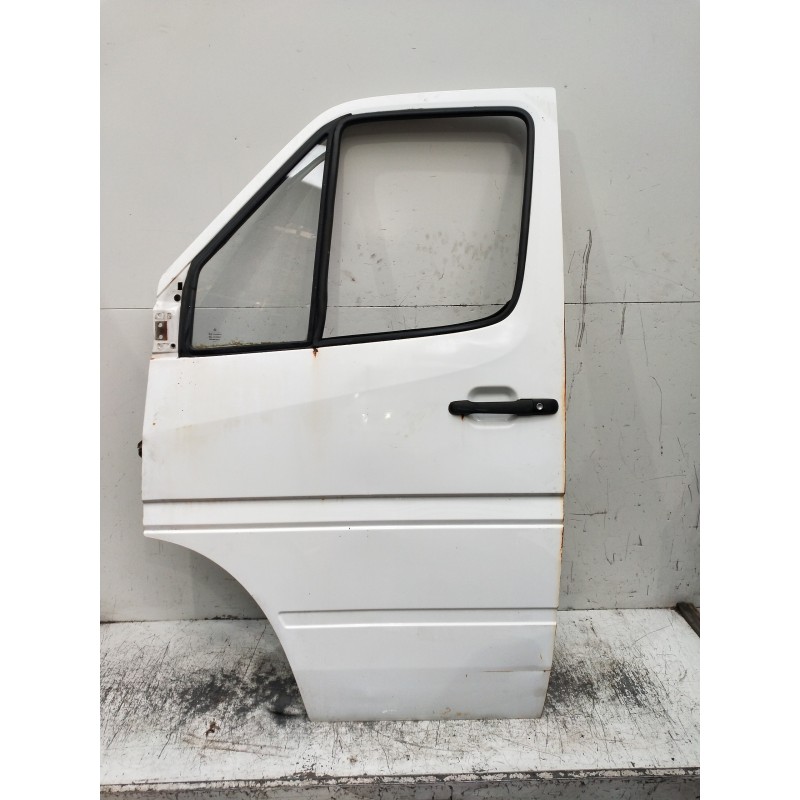 Recambio de puerta delantera izquierda para mercedes sprinter (w901,w904) caja cerr. referencia OEM IAM   VER FOTOS