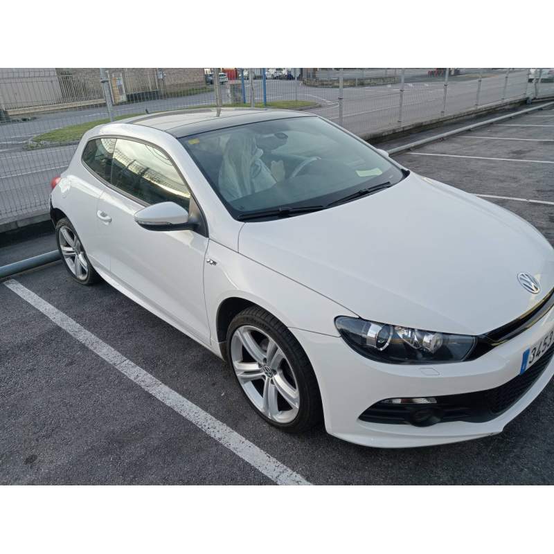 VOLKSWAGEN SCIROCCO (137)