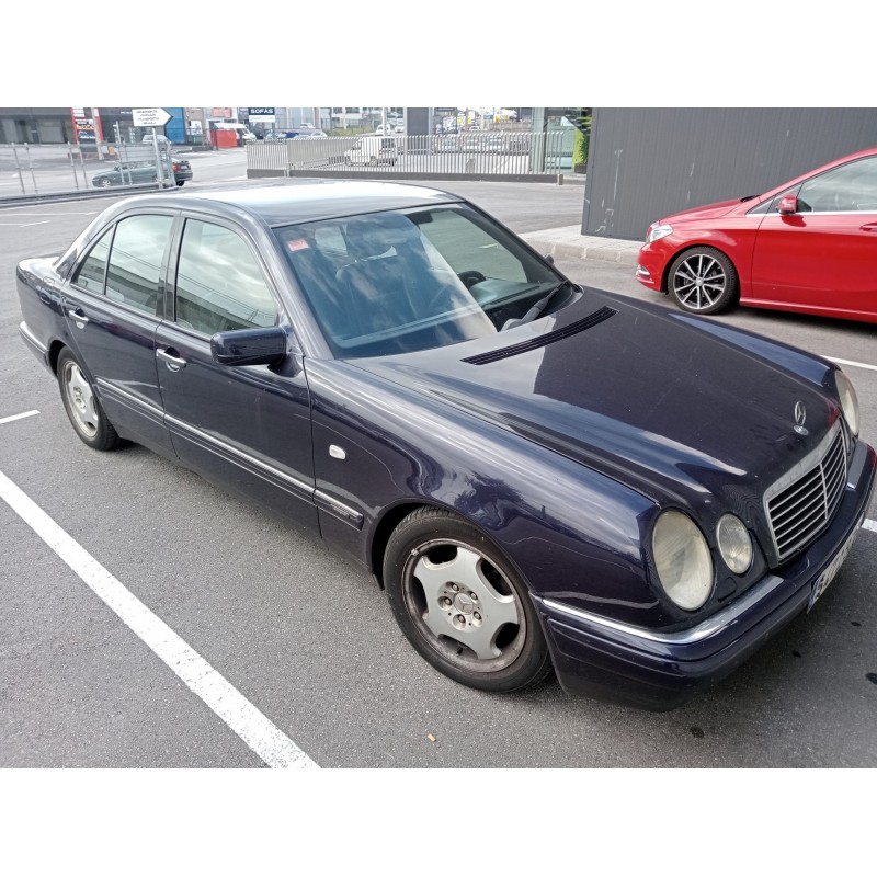 mercedes clase e (w210) berlina del año 2000