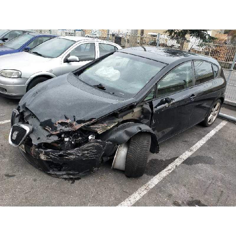 SEAT LEON (1P1)