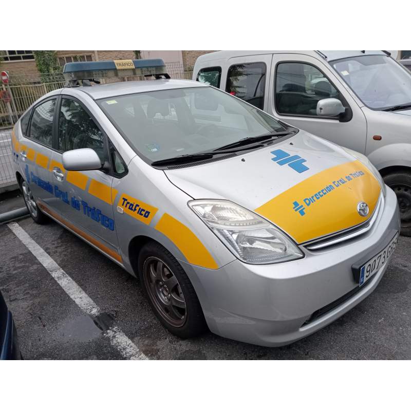 TOYOTA PRIUS (NHW20)