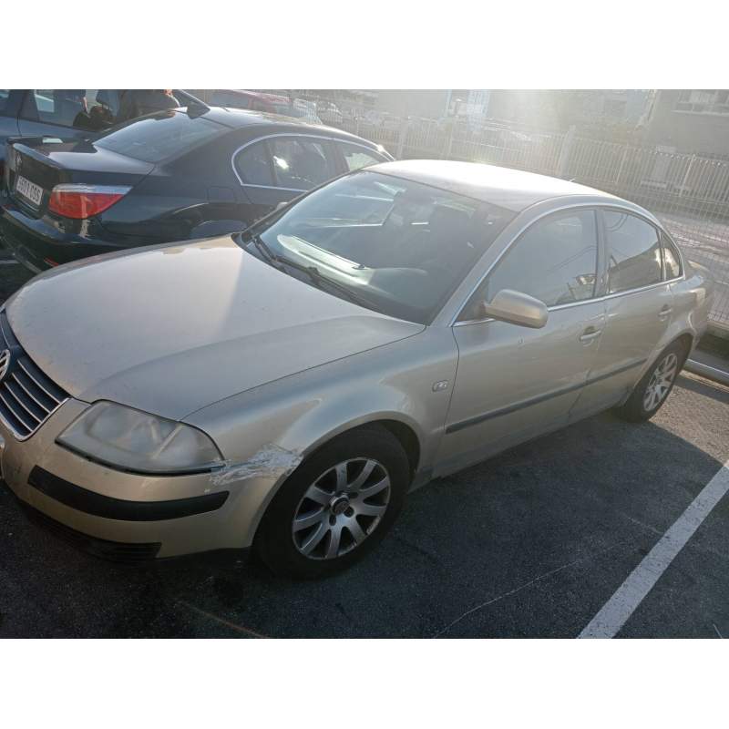 VOLKSWAGEN PASSAT BERLINA (3B3)