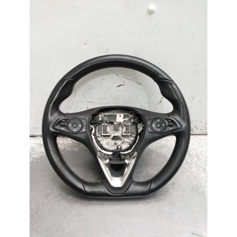 Recambio de volante para opel corsa f gs line referencia OEM IAM 647390500A  