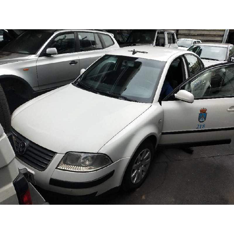 VOLKSWAGEN PASSAT BERLINA (3B3)