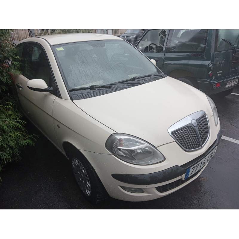 LANCIA YPSILON (101)