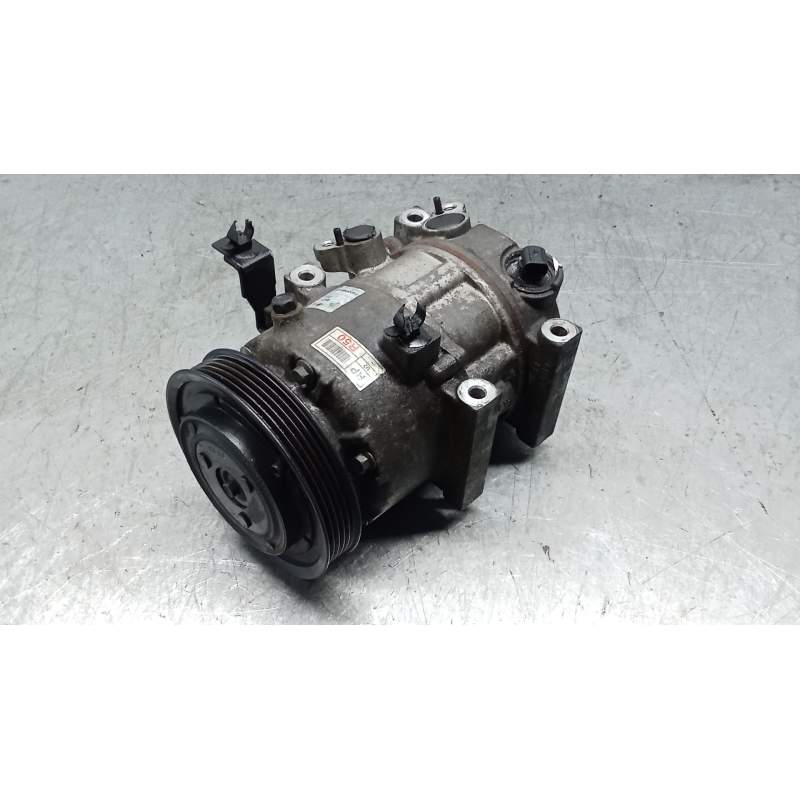 Recambio de compresor aire acondicionado para kia carens iv 1.7 crdi referencia OEM IAM F500PNBCA12  13
