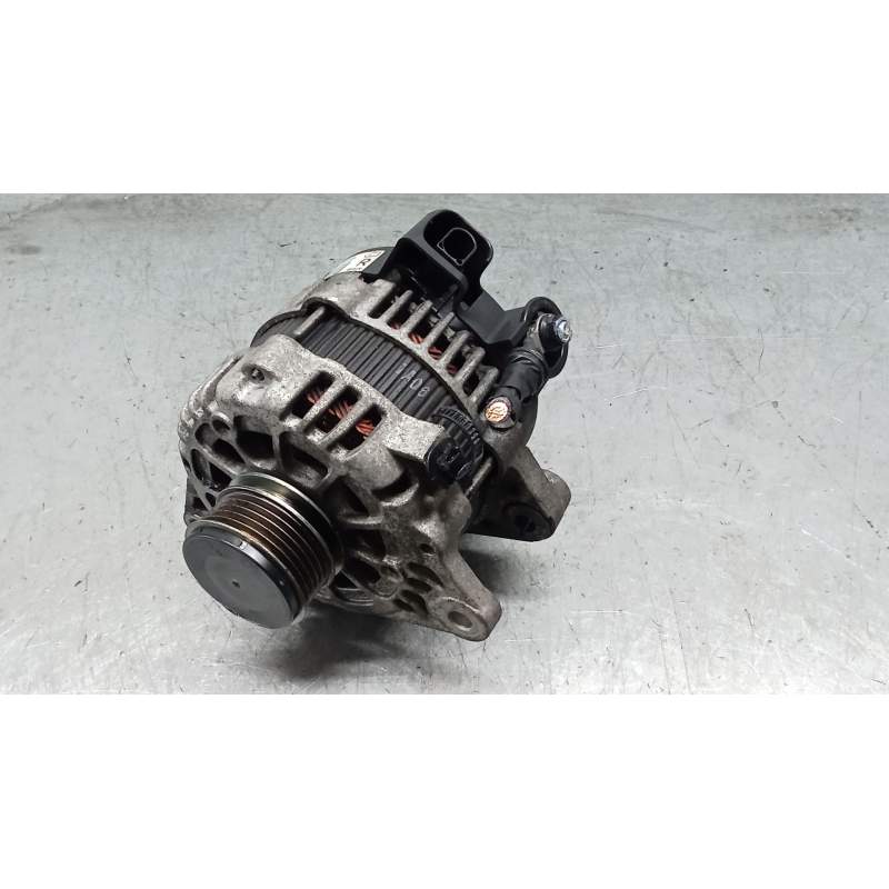 Recambio de alternador para kia carens iv 1.7 crdi referencia OEM IAM 373002A900 130A 13