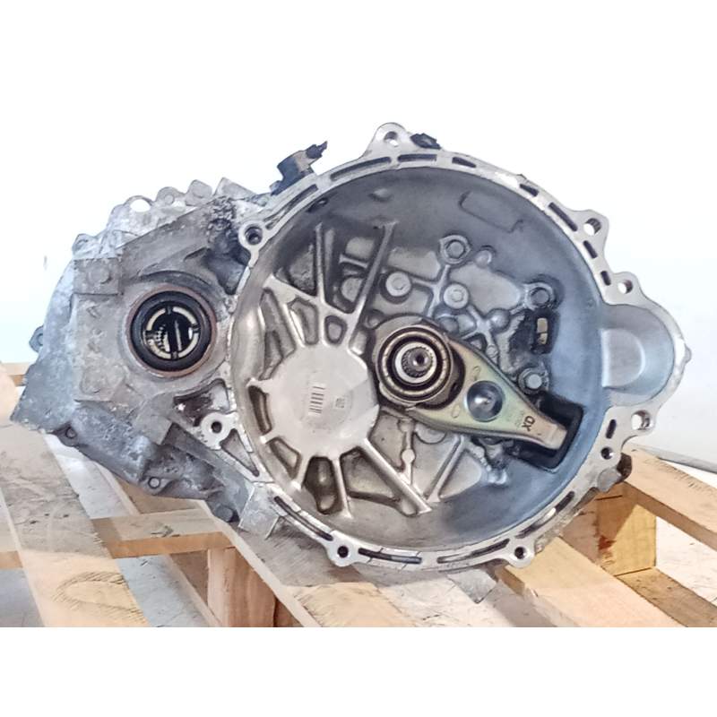 Recambio de caja cambios para kia carens iv 1.7 crdi referencia OEM IAM WHW6C 6V 415472 U61R