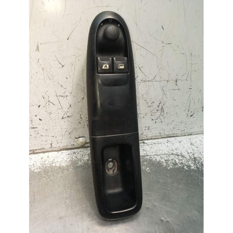 Recambio de mando elevalunas delantero izquierdo para peugeot 406 (8b) 2.0 hdi 90 referencia OEM IAM  5P 