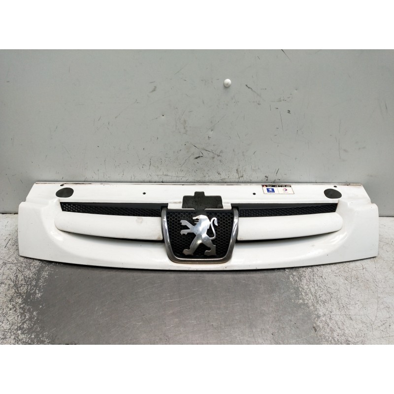 Recambio de rejilla delantera para peugeot partner (s2) combiespace referencia OEM IAM 3268I01  