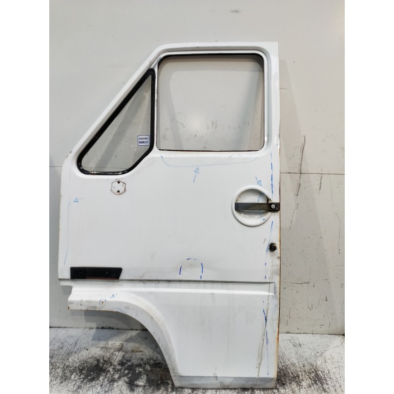 Recambio de puerta delantera izquierda para renault master referencia OEM IAM   