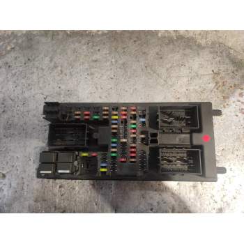 CAJA RELES / FUSIBLES AH2214F041BF 