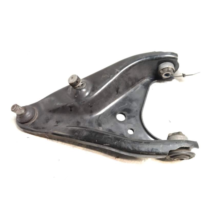 Recambio de brazo suspension inferior delantero derecho para dacia sandero 0.9 tce cat referencia OEM IAM   
