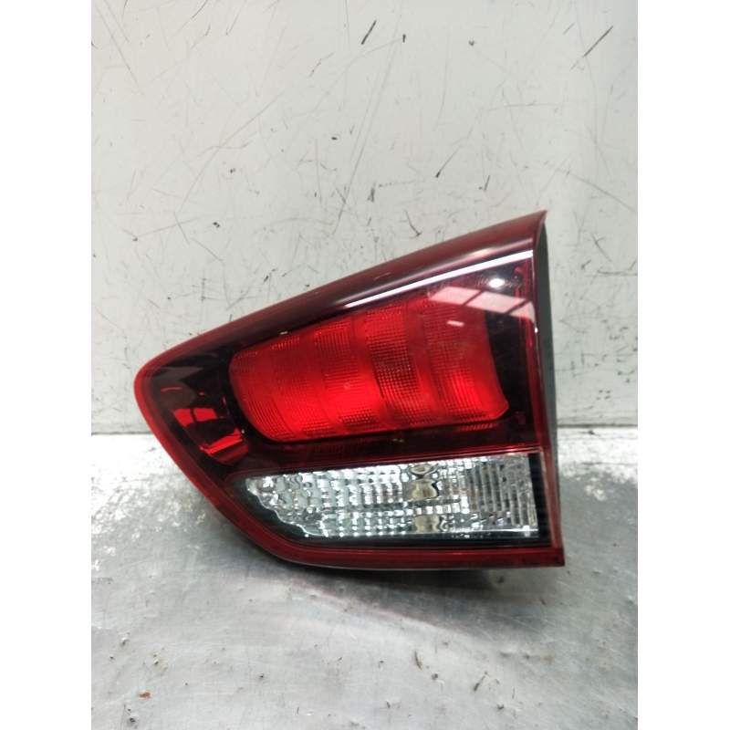 Recambio de piloto trasero derecho interior para kia carens iv 1.7 crdi referencia OEM IAM   2013