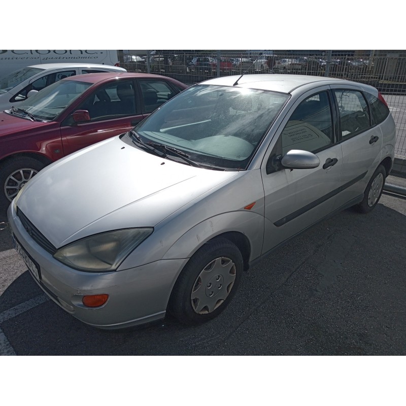 ford focus berlina (cak) del año 2000