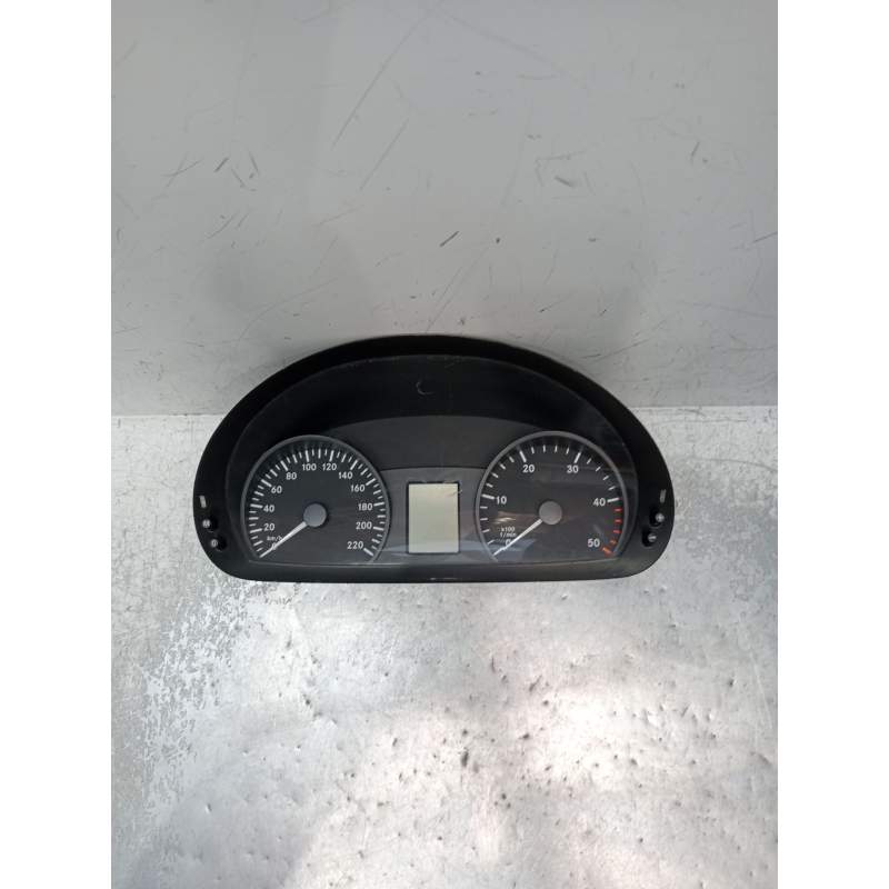 Recambio de cuadro instrumentos para mercedes-benz vito combi 06.2003 referencia OEM IAM A6394464321 102681055 82915678