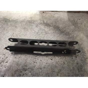 BRAZO SUSPENSION SUPERIOR TRASERO DERECHO 676347703 20D 2009