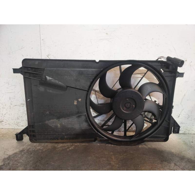 Recambio de electroventilador para ford focus berlina (cap) ghia referencia OEM IAM 3M5H8C607RG 0130303930 2005
