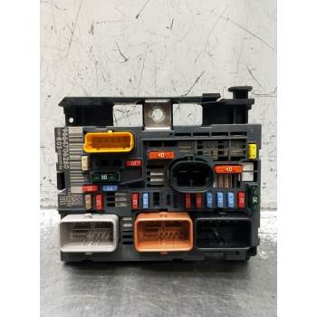 CAJA RELES / FUSIBLES 9664706280 BSMR0500 2004