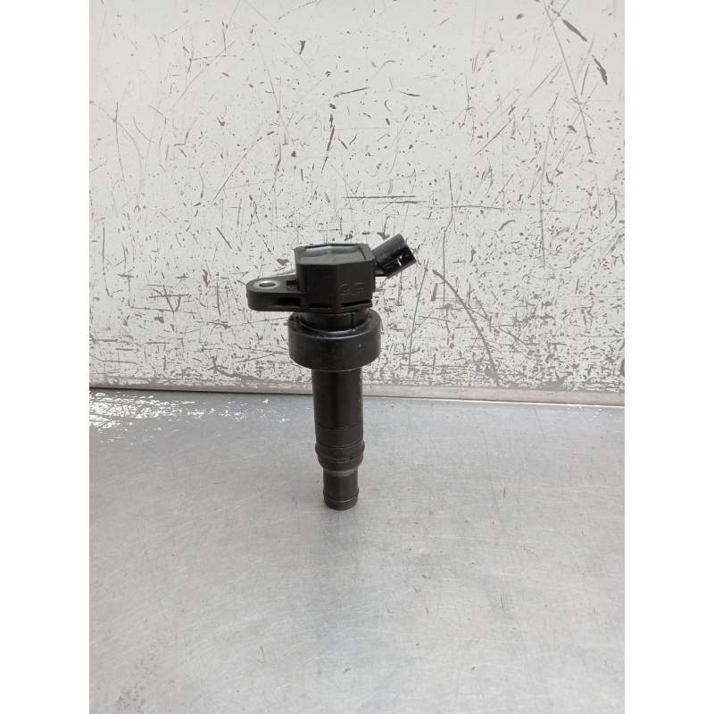 Recambio de bobina encendido para kia cee´d (jd) 1.6 gdi referencia OEM IAM 273012B100  2012