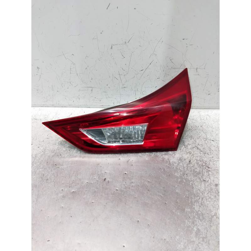 Recambio de piloto trasero derecho interior para toyota auris business referencia OEM IAM   