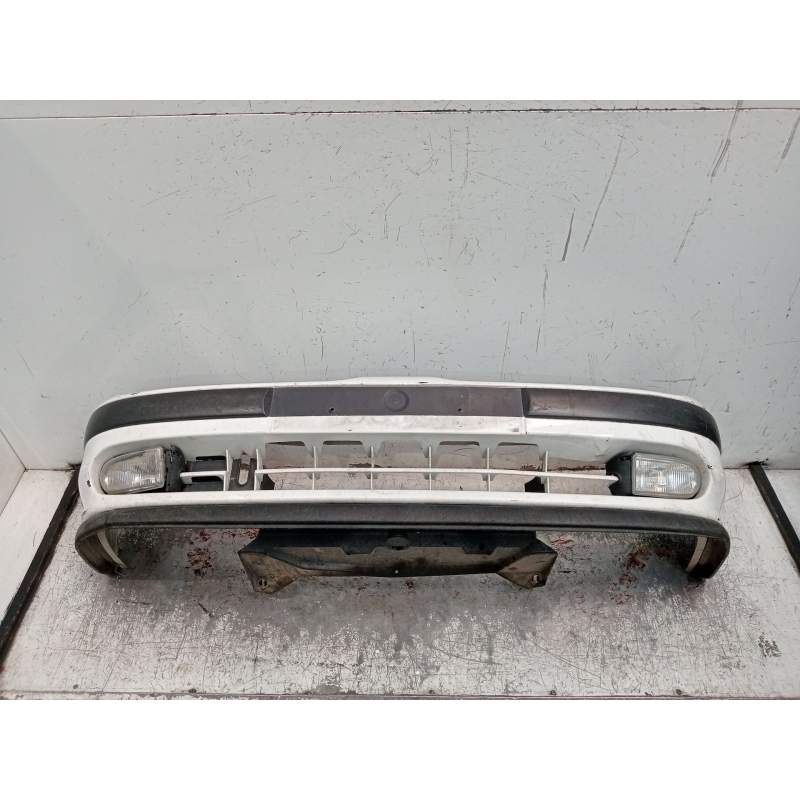 Recambio de paragolpes delantero para renault megane i classic (la0/1_) 1.9 tdi referencia OEM IAM   