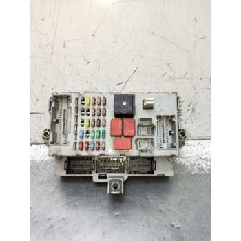 CAJA RELES / FUSIBLES 406626 2006