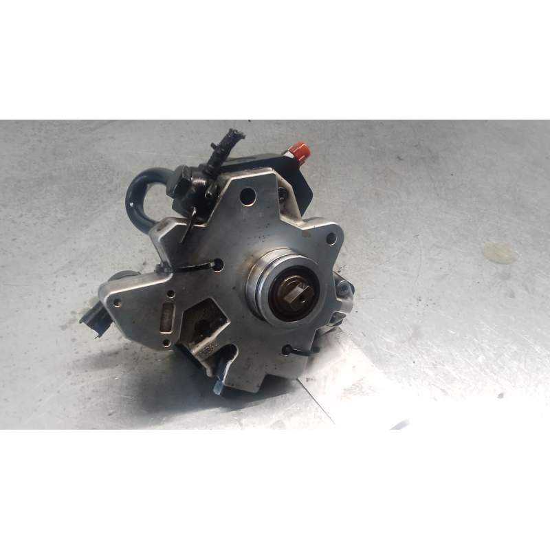 Recambio de bomba inyeccion para kia magentis ii (mg) 2.0 crdi referencia OEM IAM 0445010121 3310027400 BOSCH