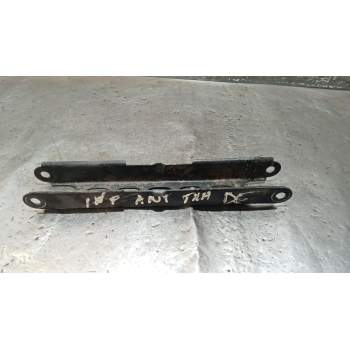 BRAZO SUSPENSION INFERIOR TRASERO DERECHO ANTERIOR 123D 2007