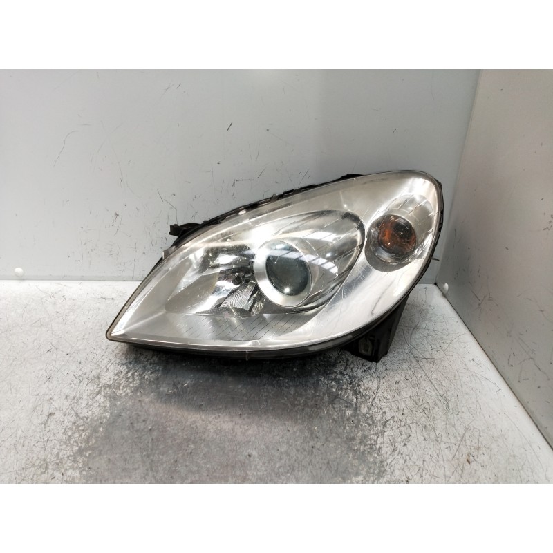 Recambio de faro izquierdo para mercedes clase b (w245) 200 cdi (245.208) referencia OEM IAM   