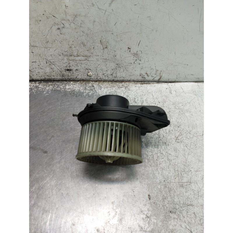 Recambio de motor calefaccion para volkswagen passat berlina (3b3) comfortline referencia OEM IAM 740221233F 8D1820021 