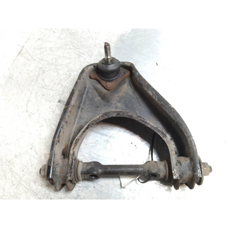 Recambio de brazo suspension inferior delantero derecho para nissan vanette (c 220) referencia OEM IAM   