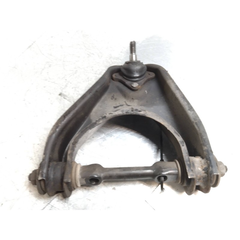 Recambio de brazo suspension inferior delantero izquierdo para nissan vanette (c 220) referencia OEM IAM   