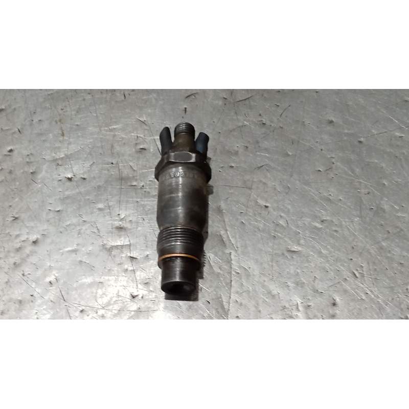 Recambio de inyector para chrysler voyager ii (es) 2.5 td referencia OEM IAM KCA17S70370  