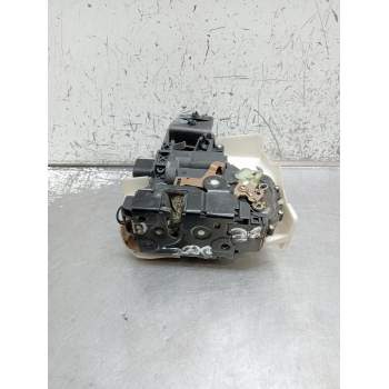 MOTOR CIERRE CENTRALIZADO DELANTERO DERECHO 5P 2001