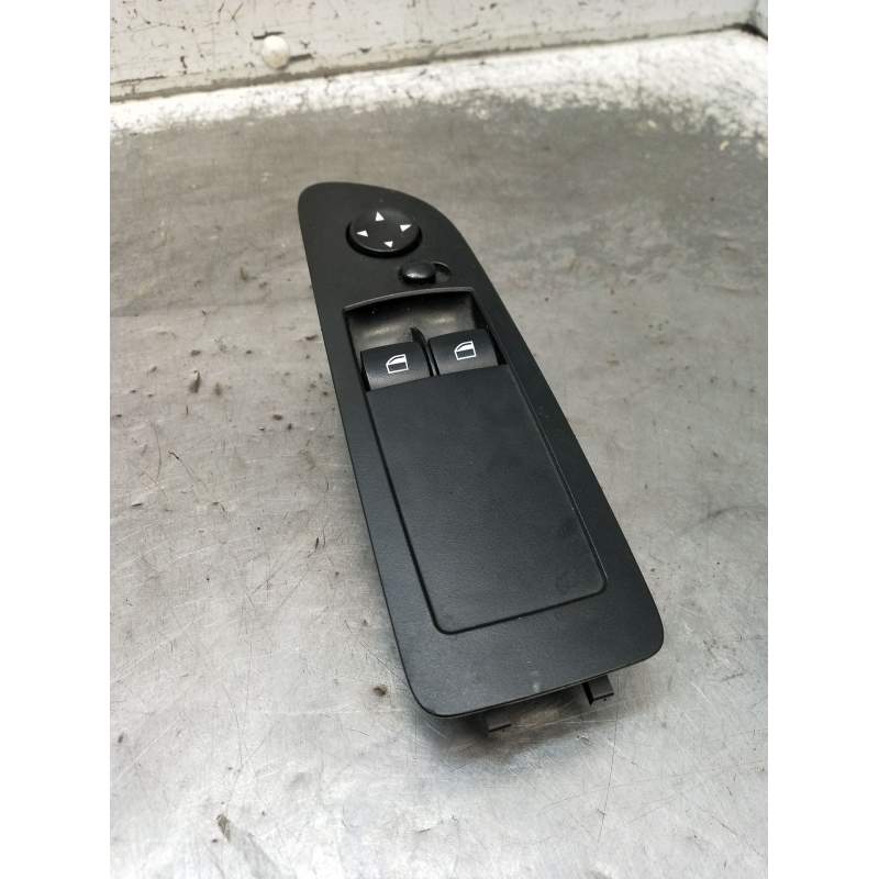 Recambio de mando elevalunas delantero izquierdo para bmw 1 coupé (e82) 123 d referencia OEM IAM 916715401 2P 2007