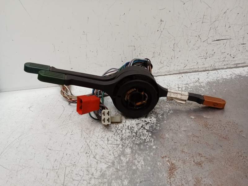 Recambio de mando luces para seat 127 0.9 referencia OEM IAM   