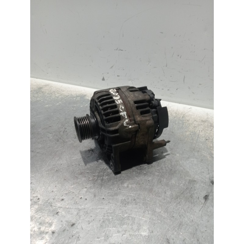 Recambio de alternador para volkswagen caddy ka/kb (9k9) furg. referencia OEM IAM 037903025L 0124315005 