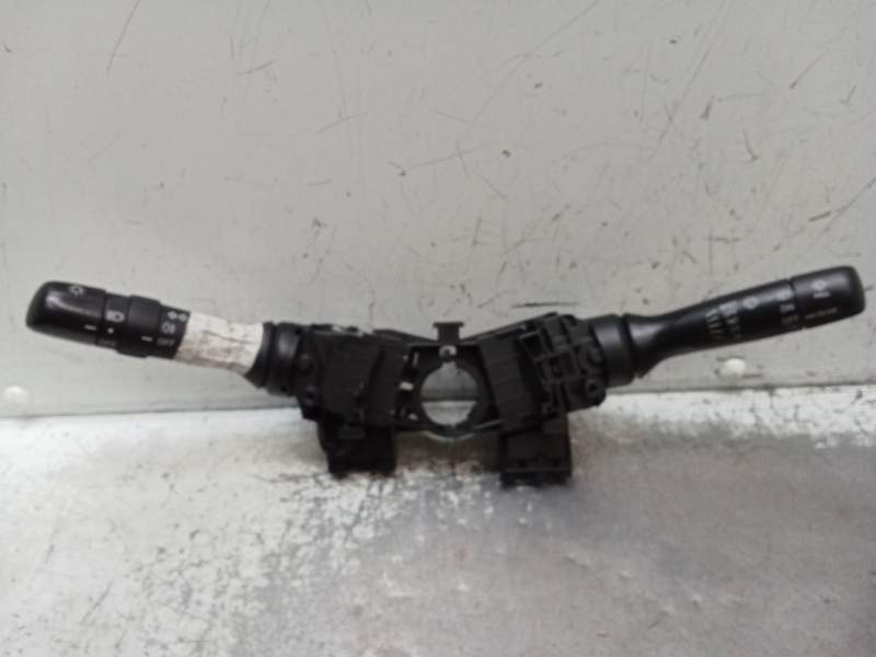 Recambio de mando luces para toyota yaris (ksp9/scp9/nlp9) 1.4 turbodiesel cat referencia OEM IAM 0D08117F572  