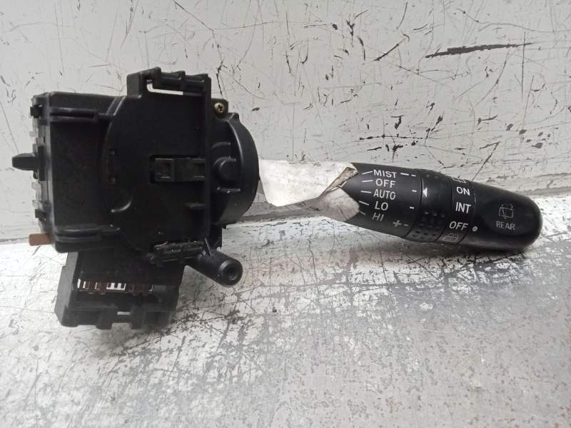 Recambio de mando limpia para toyota corolla (e12) 2.0 d-cat referencia OEM IAM 8238017F052  