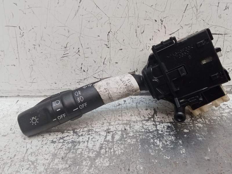 Recambio de mando luces para toyota avensis berlina (t25) 2.0 turbodiesel cat referencia OEM IAM   