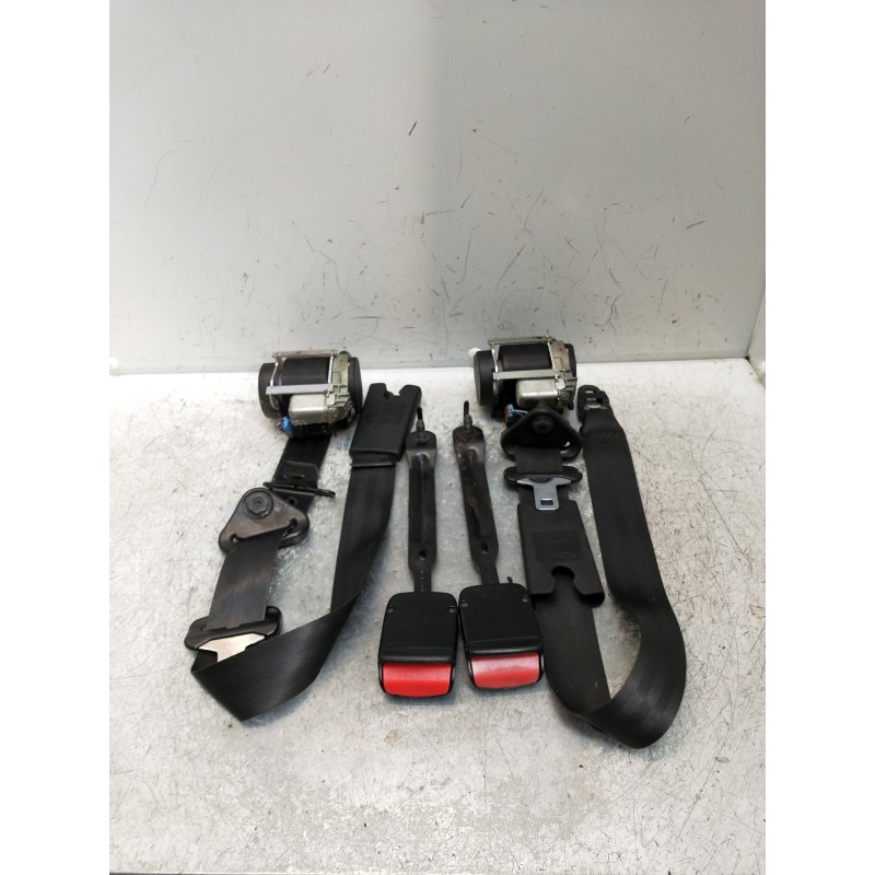 Recambio de juego cinturones delantero para renault fluence expression referencia OEM IAM   4P