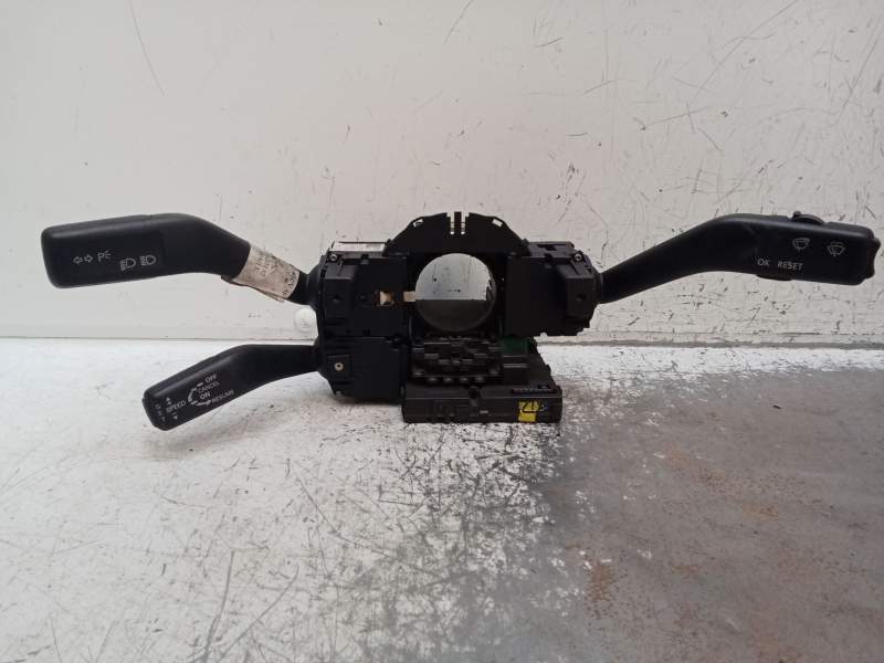 Recambio de mando luces para volkswagen passat berlina (3c2) 2.0 tdi referencia OEM IAM   